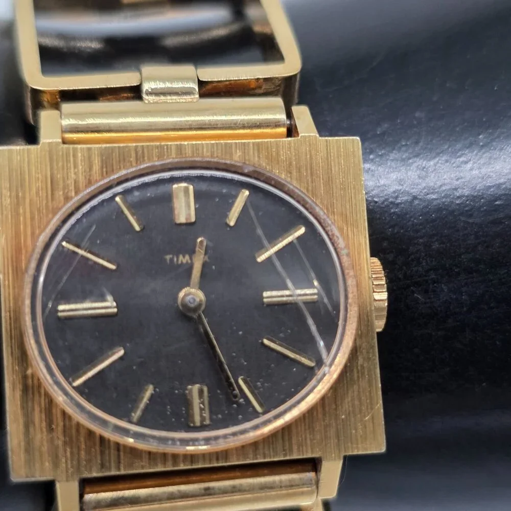 1960s Timex Gold-Tone Square Link Womens Watch Quartz Black Dial Wind Up - Picture 2 of 13